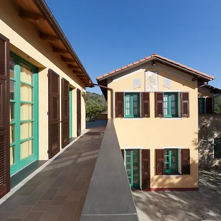 Agriturismo Le Meridiane Farm stay *