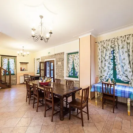 Agriturismo Le Meridiane Farm stay *